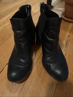 Sam Edelman Black Leather Chelsea Ankle Boots